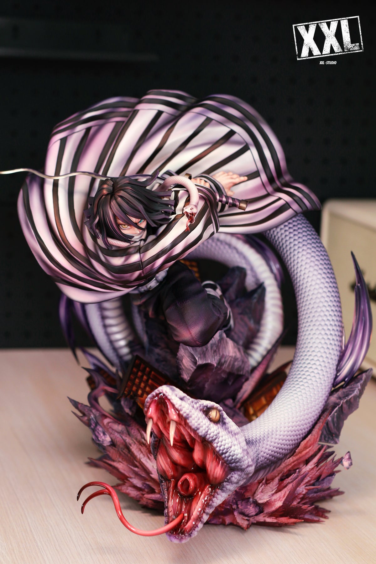 XXL Studio - Obanai Iguro