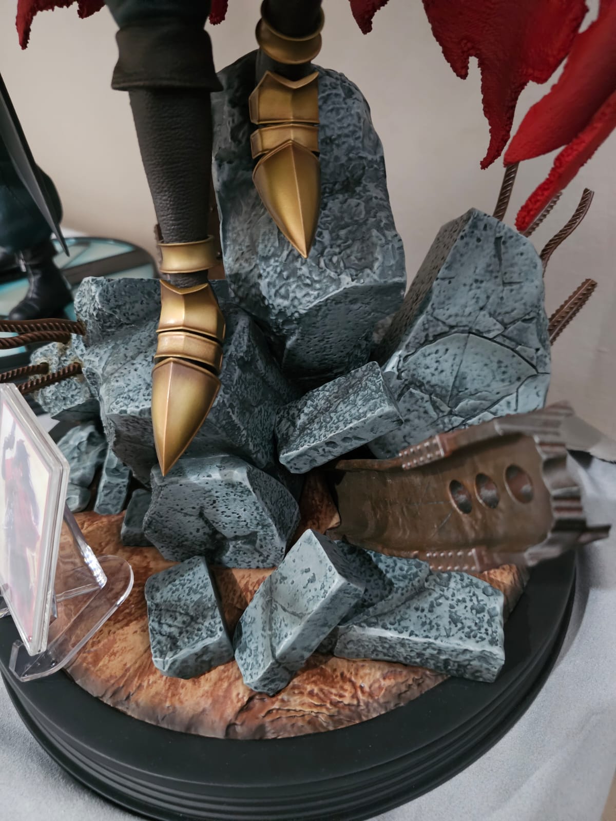 Solar Studio - Vincent Valentine