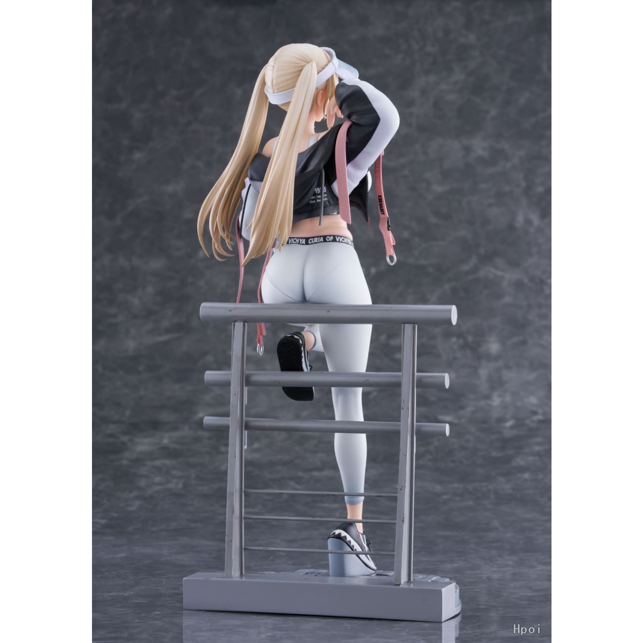 Alice Glint - Kersaint Reverent Runner Ver. [2 Variants]