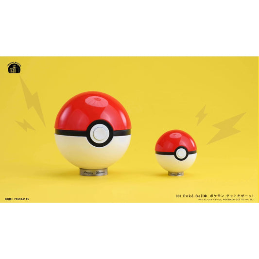 Amazing Museum Studio - Poke Ball [2 Variants]