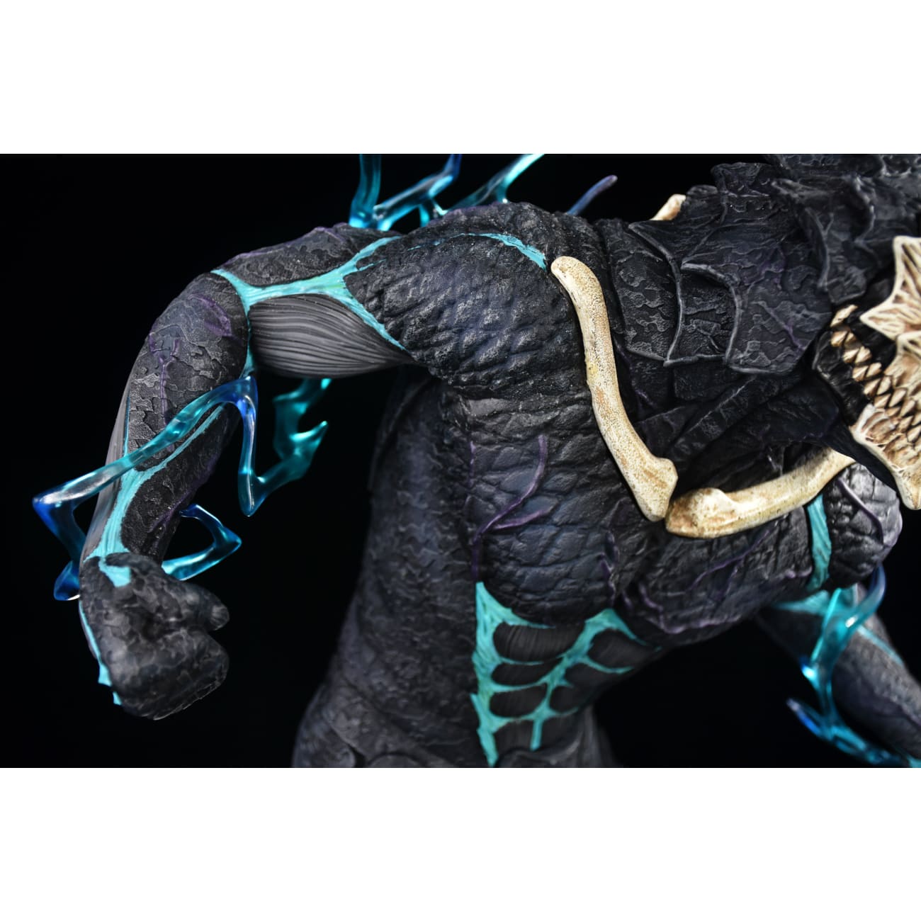 Amazing Z Studio - Kafka Hibino Kaiju Form [2 Variants]