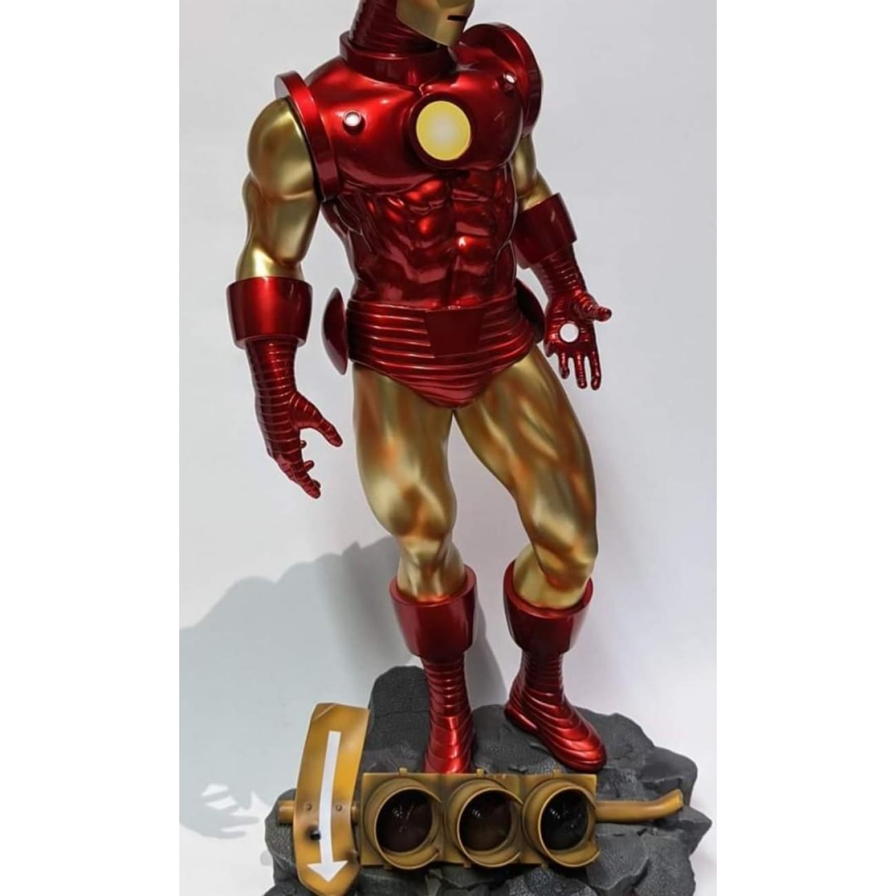Arkham Studio - Alex Ross Style Iron Man [1/4 scale] 
