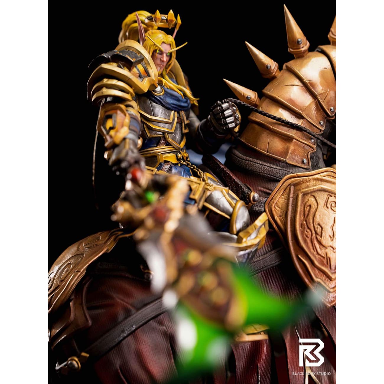 Black Rock Studio - T6 Raid Lightbringer Raiment [4 Variants]