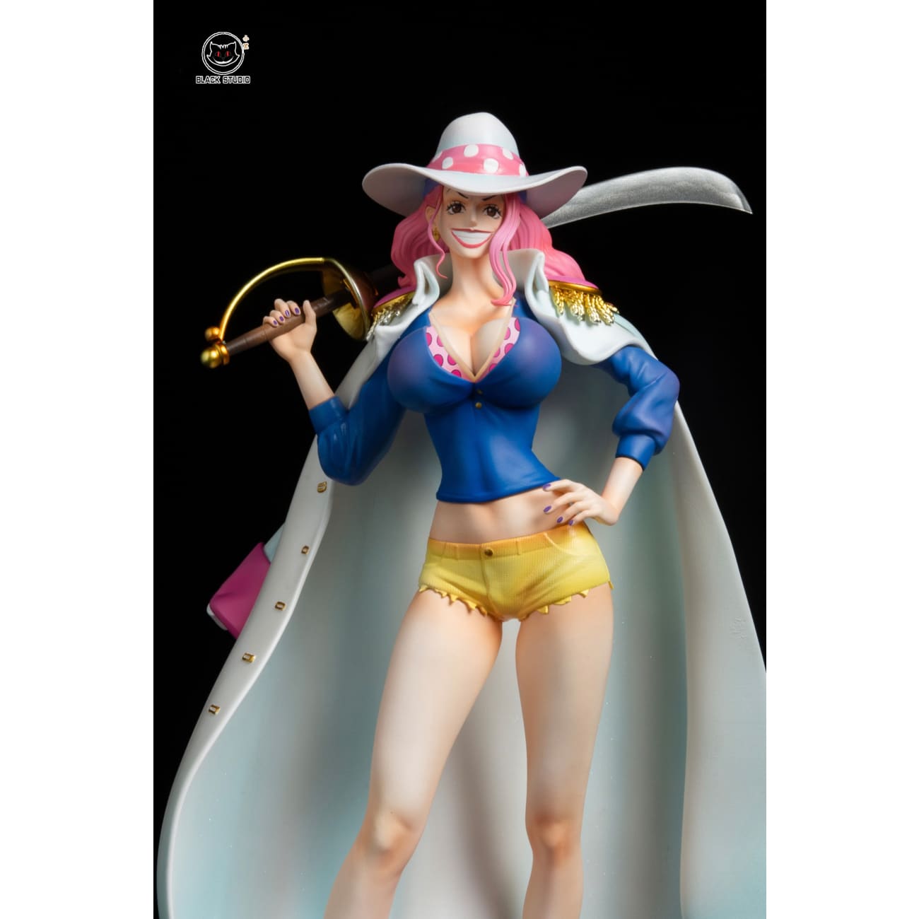 Black Studio - Young Big Mom Charlotte Linlin