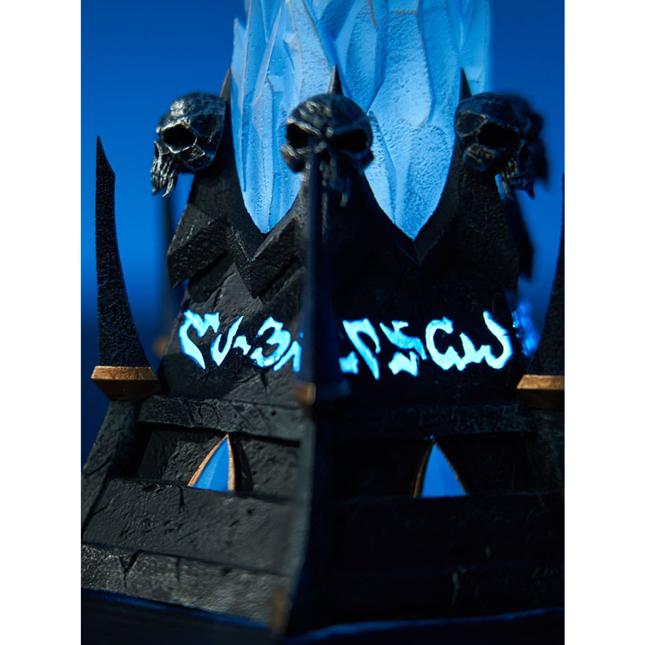 Blizzard Entertainment - Frostmourne