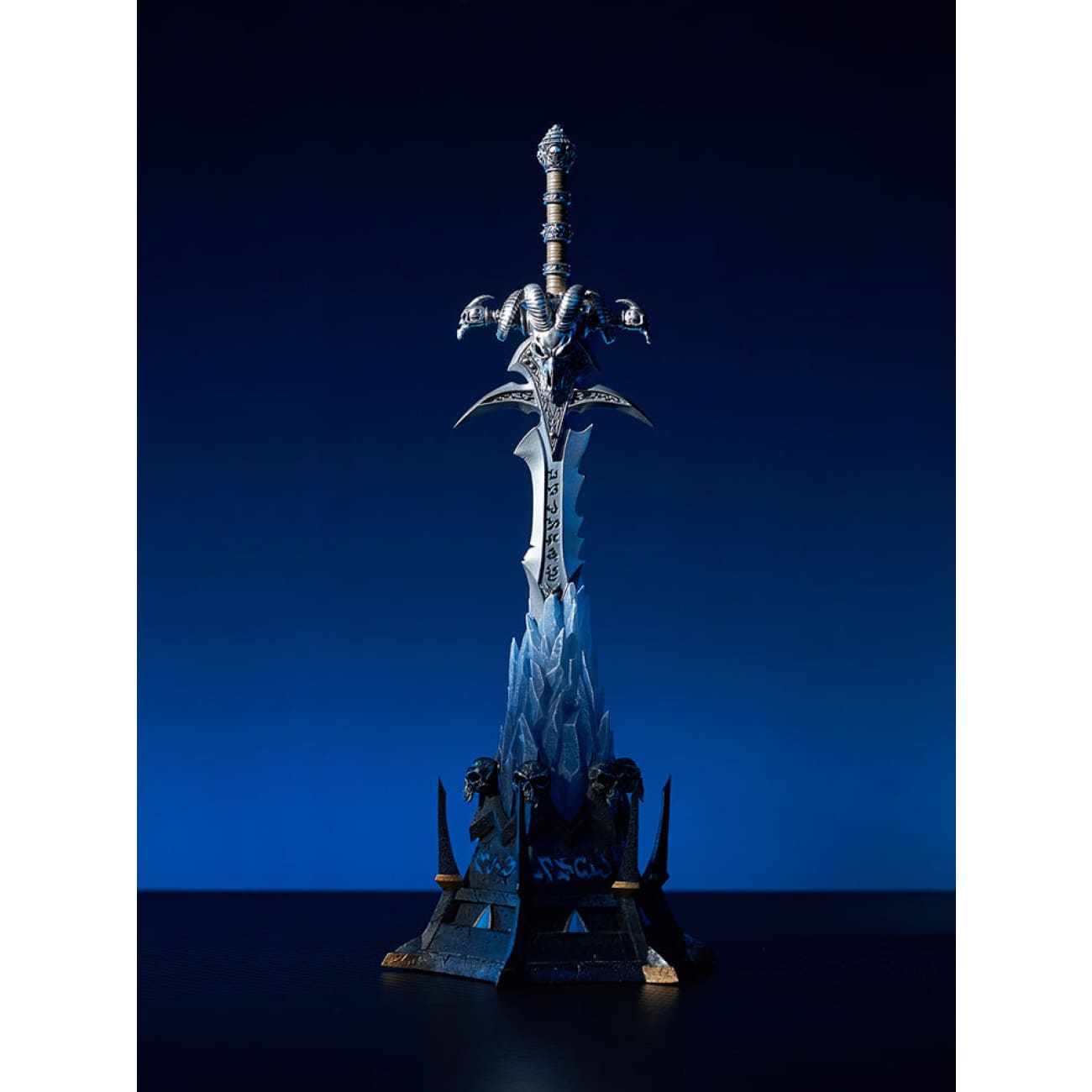 Blizzard Entertainment - Frostmourne