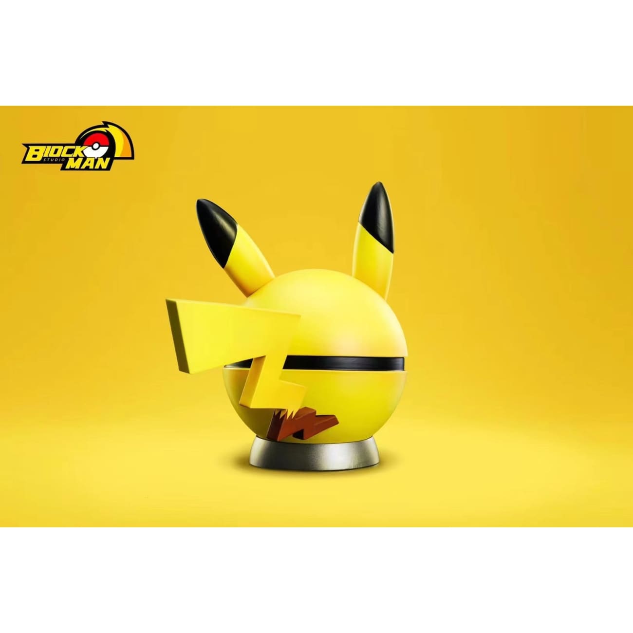 Block Man Studio - Pikachu Poke Ball