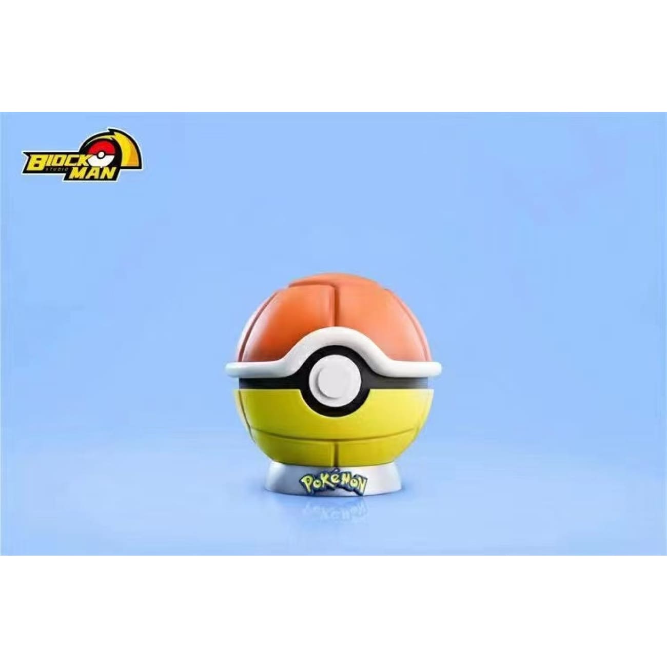 Block Man Studio - Squirtle Poke Ball