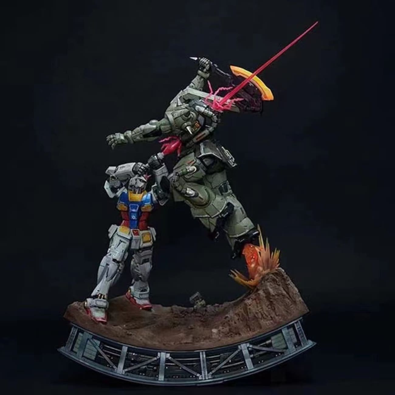 BN Figure DX -RX-78-2  Gundam VS Zaku