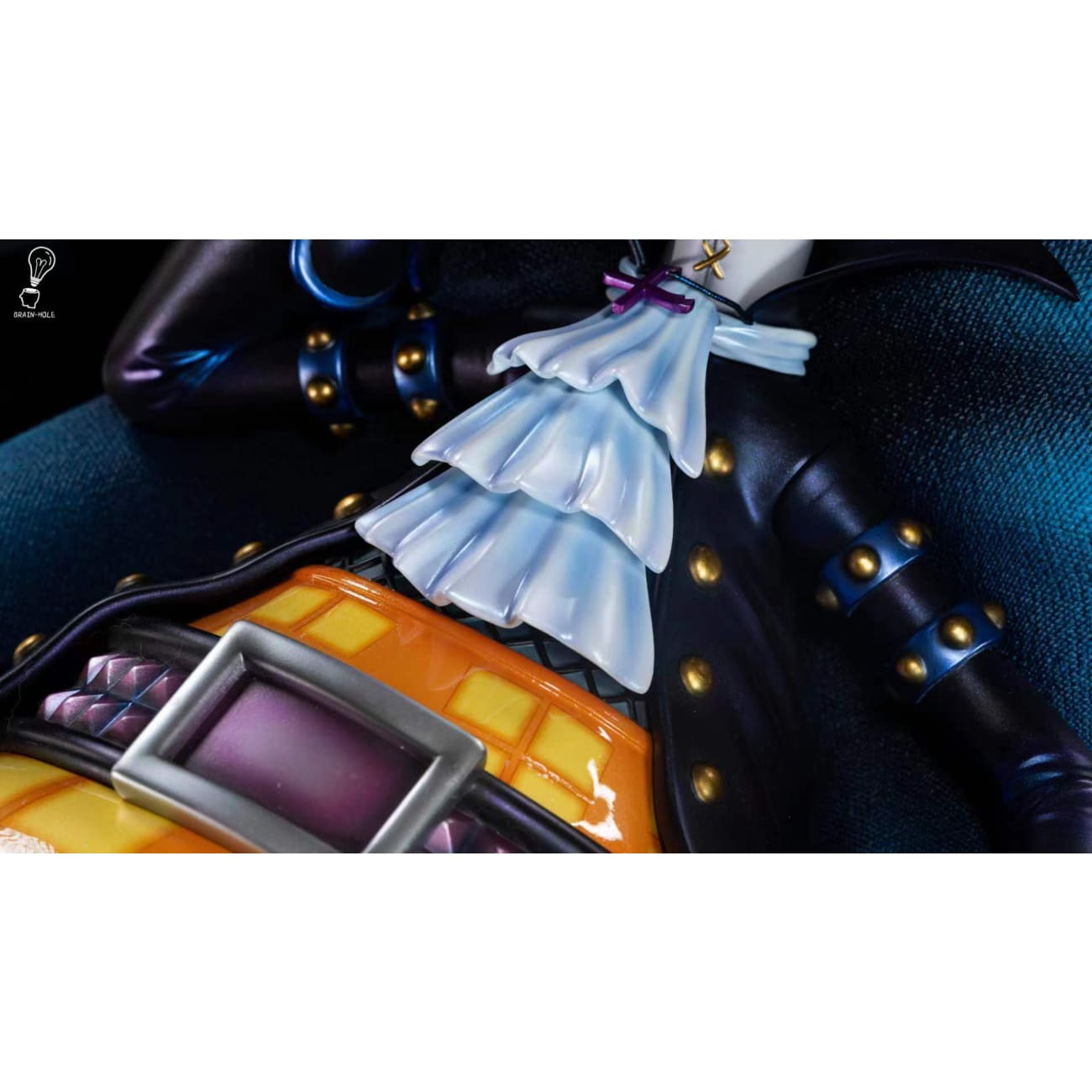 Brain Hole Studio - Sitting Jinbe / Sitting Gecko Moria