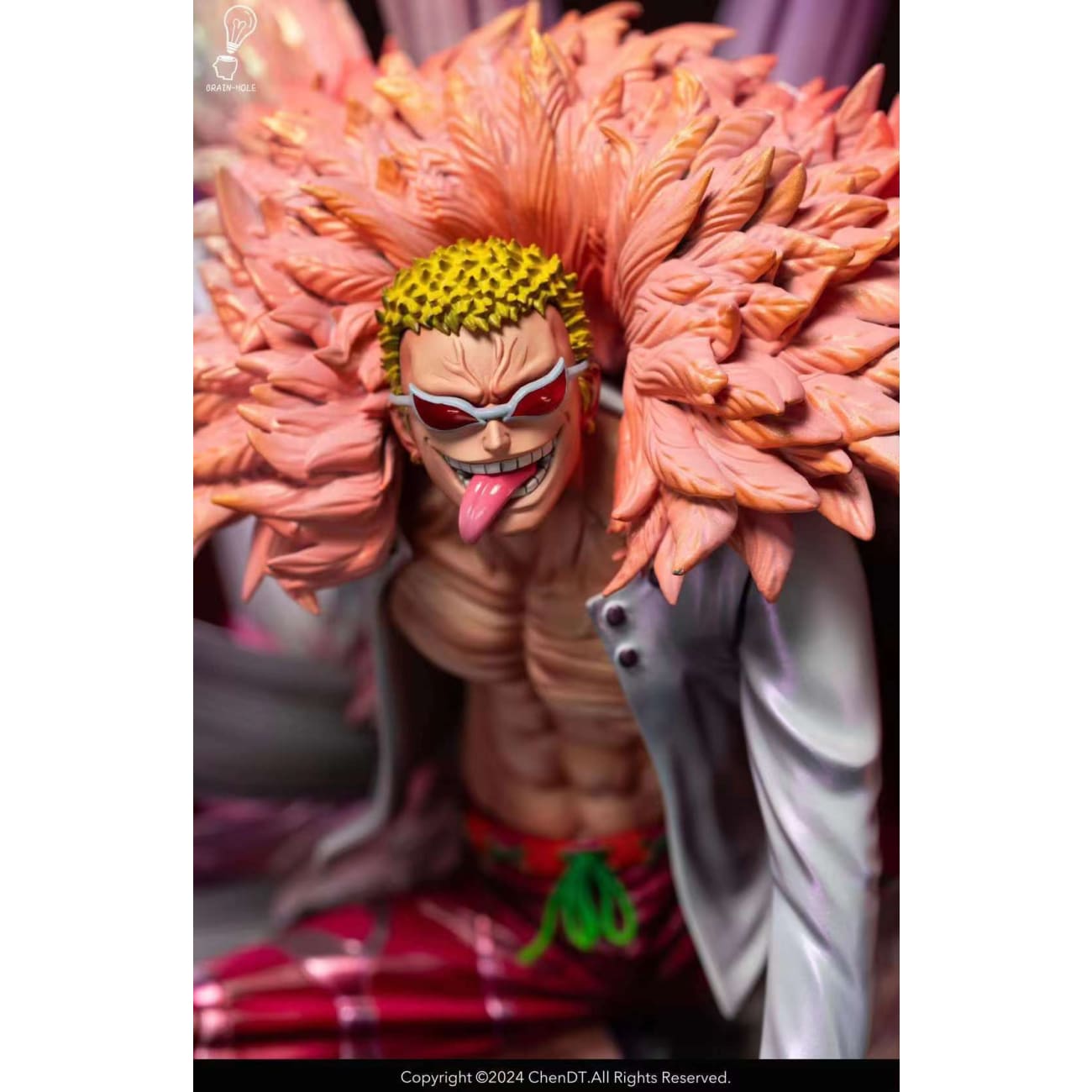 Brain Hole Studio - Squatting Donquixote Doflamingo