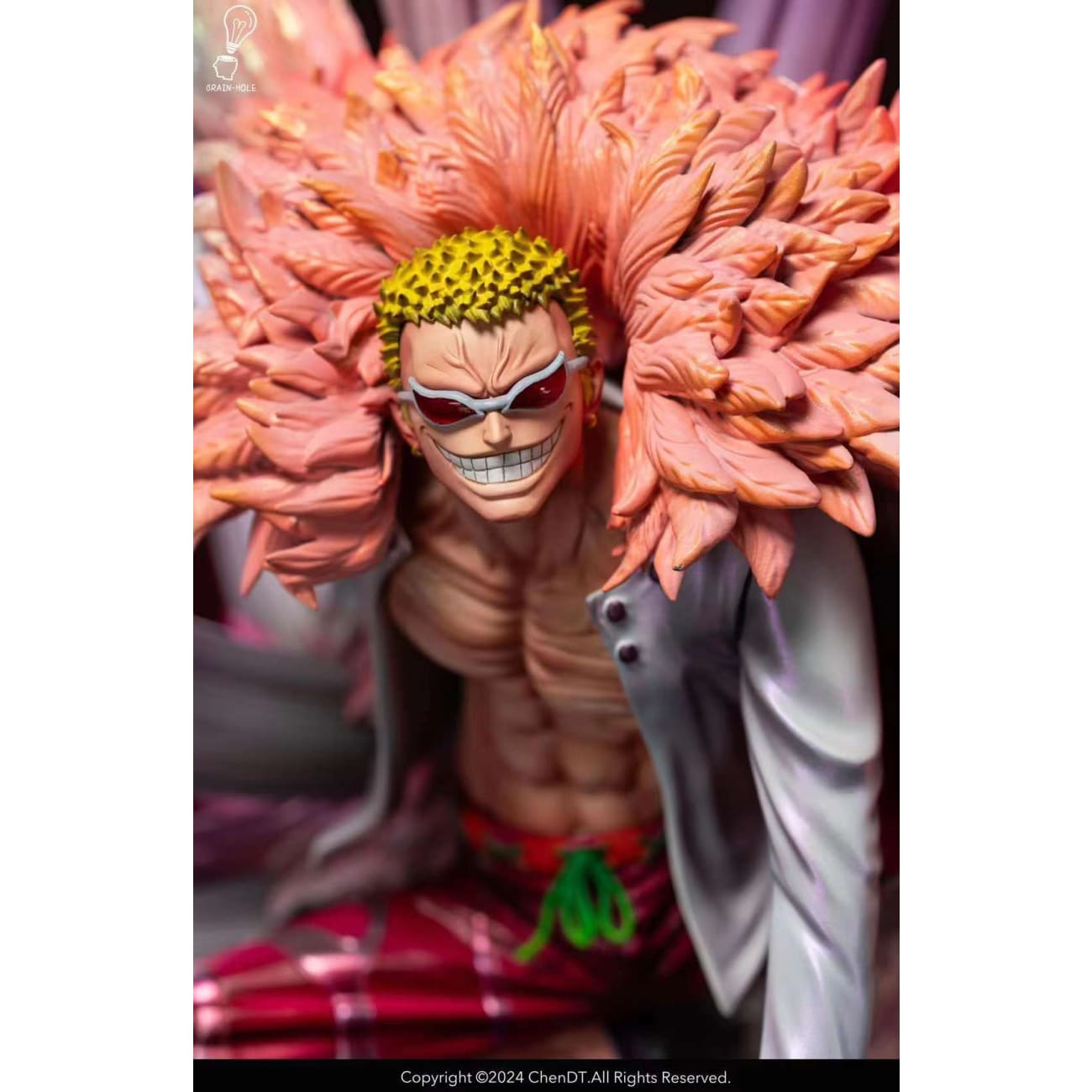 Brain Hole Studio - Squatting Donquixote Doflamingo