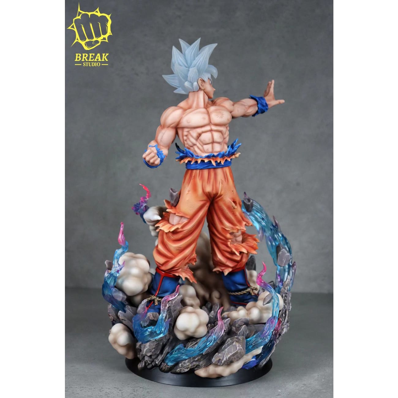 Break Studio - Son Goku Ultra Instinct
