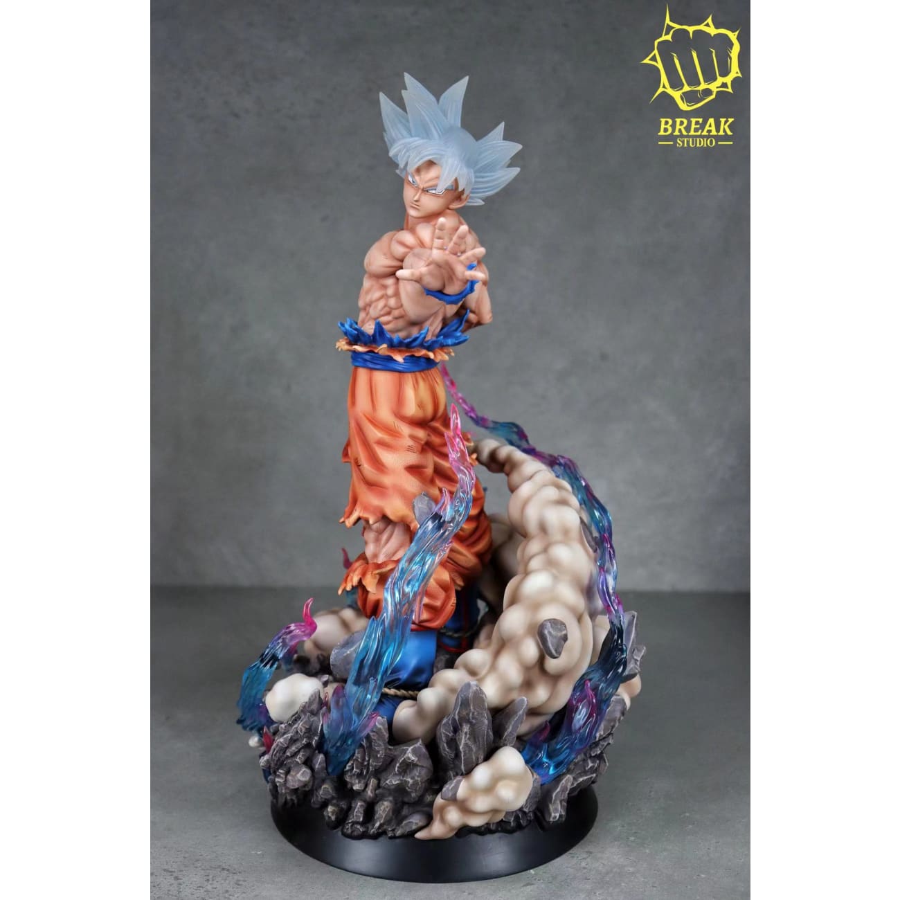 Break Studio - Son Goku Ultra Instinct