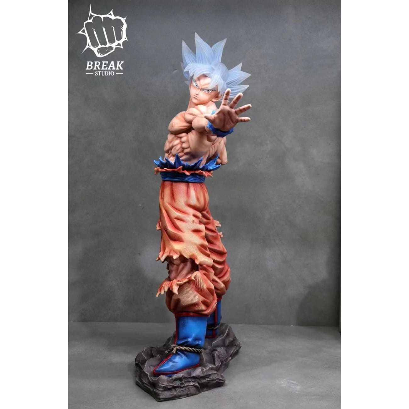Break Studio - Ultra Instinct Son Goku 