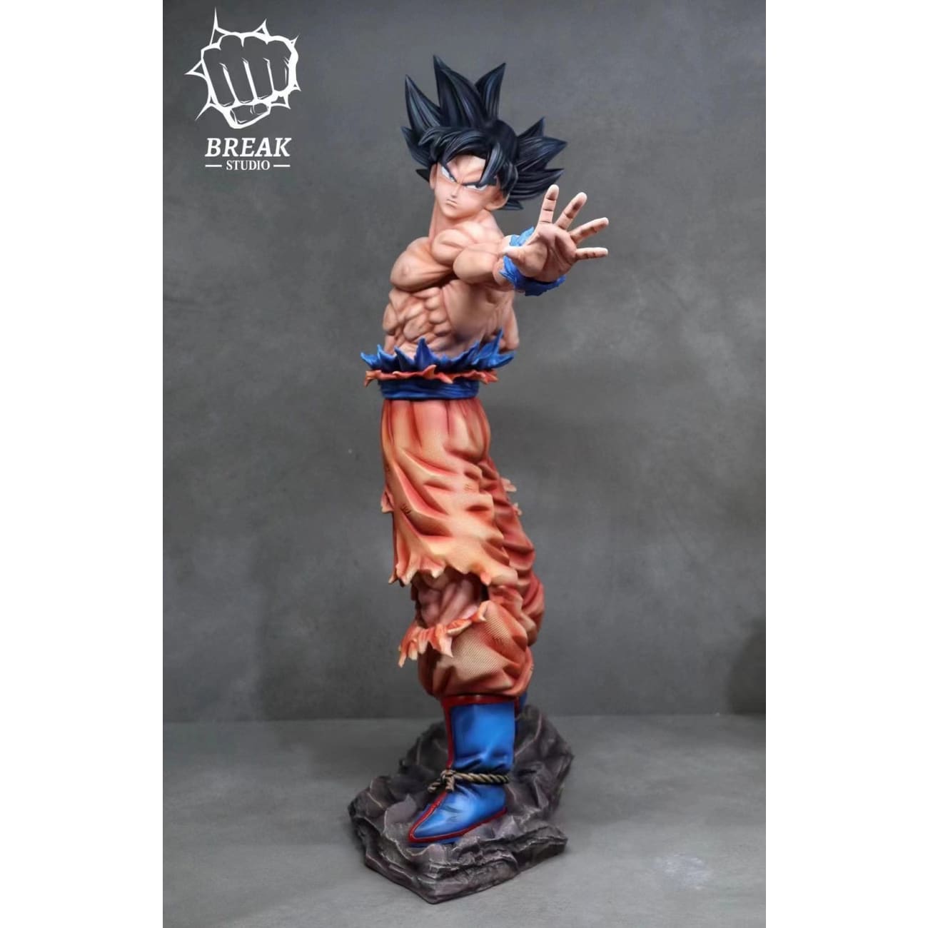 Break Studio - Ultra Instinct Son Goku 