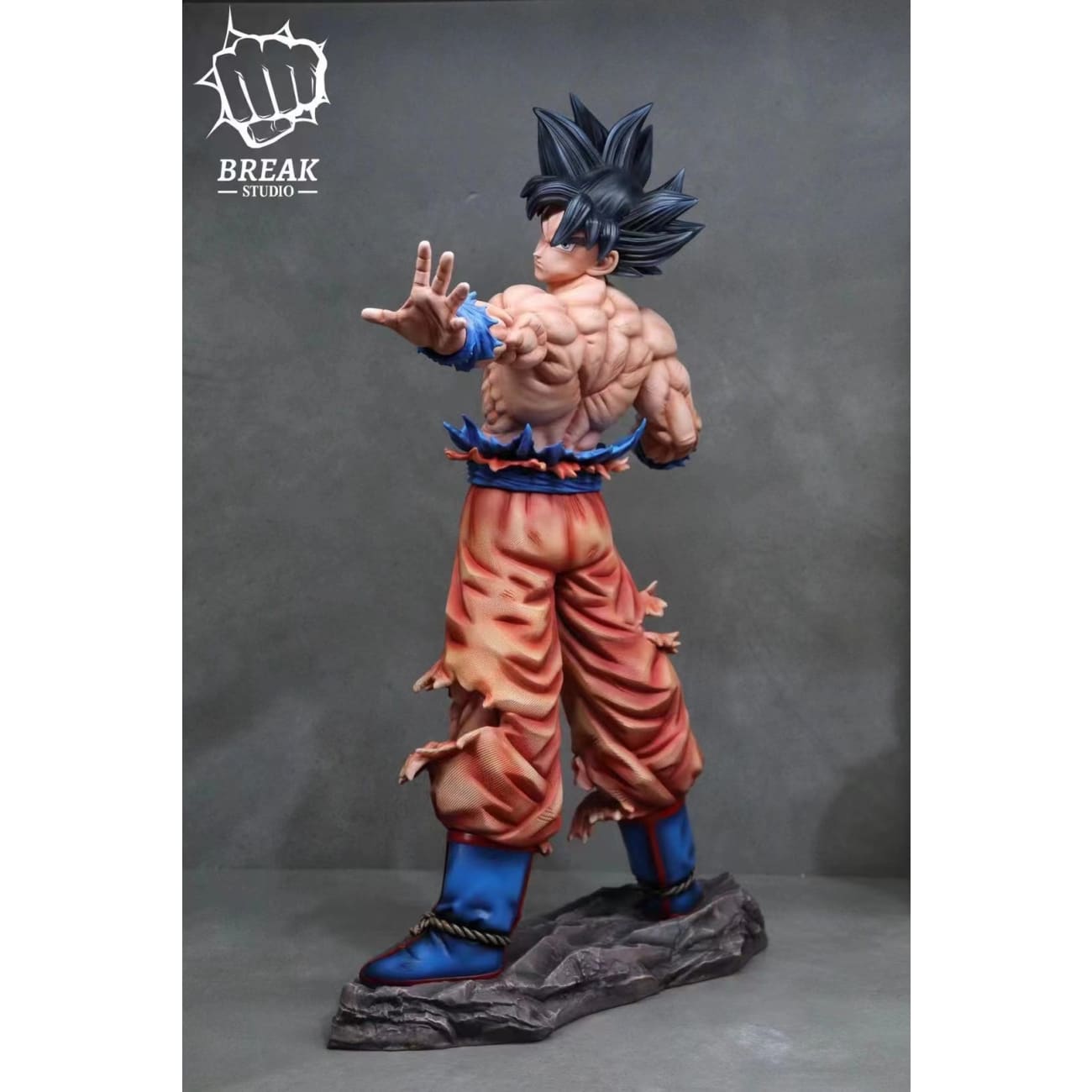 Break Studio - Ultra Instinct Son Goku 