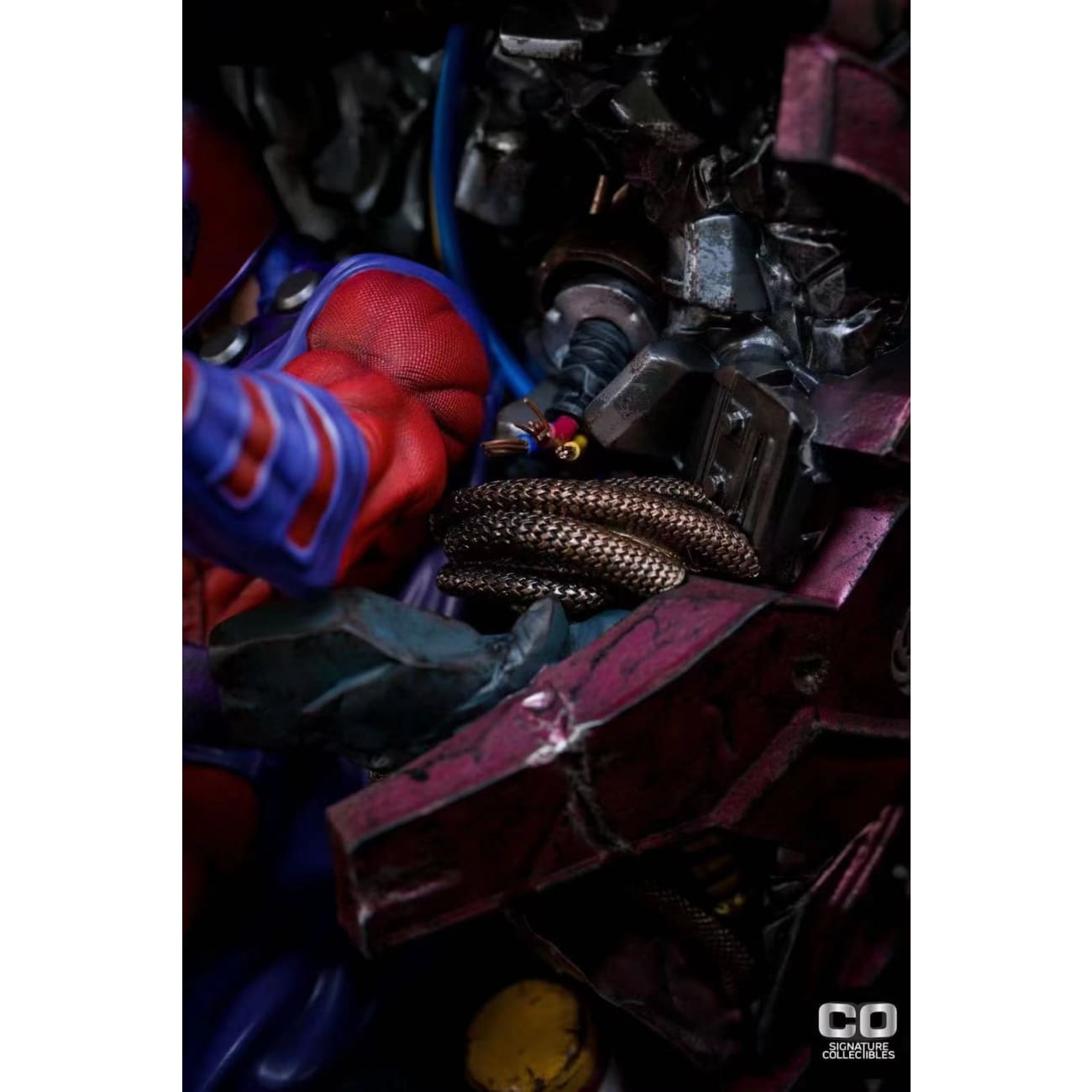 Co Signature Collectibles - Magneto on Throne