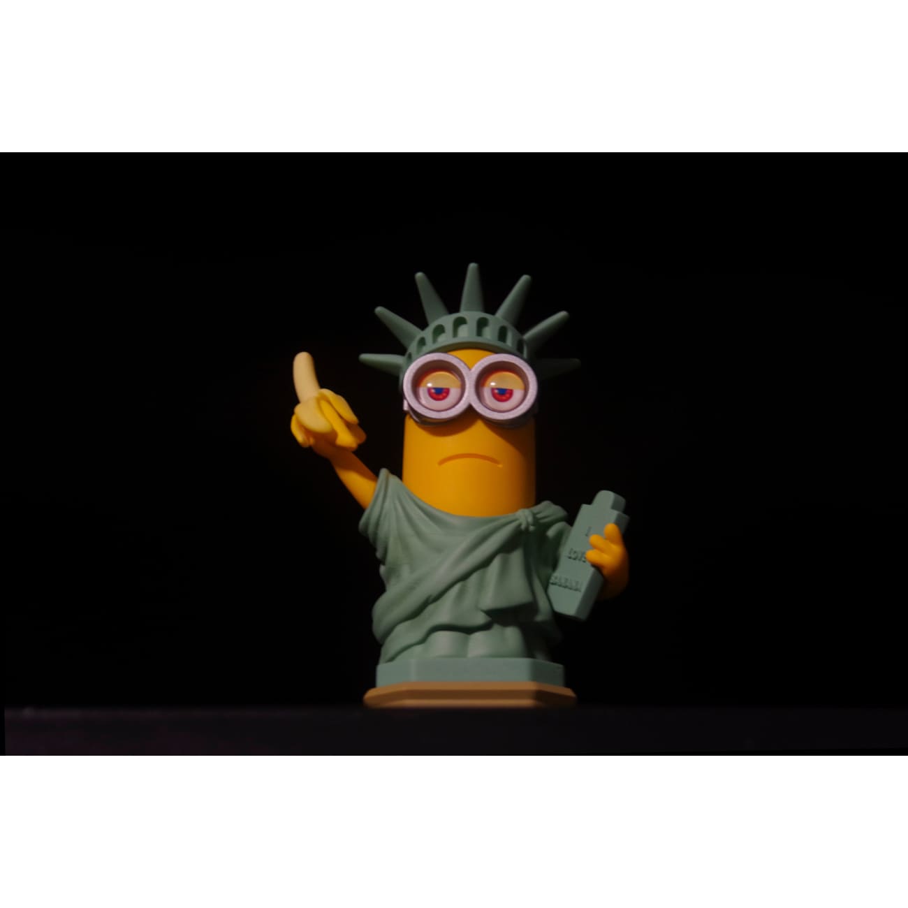 COP Studio - Minions Cosplay Statue of Liberty [4 Variants]