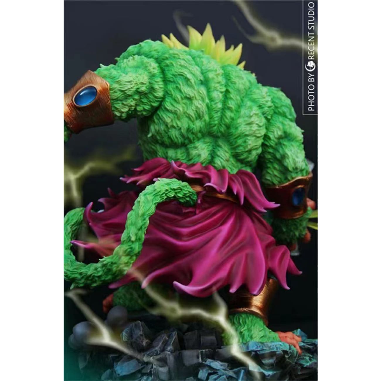 Crescent Studio - Legendary Great Ape Broly 