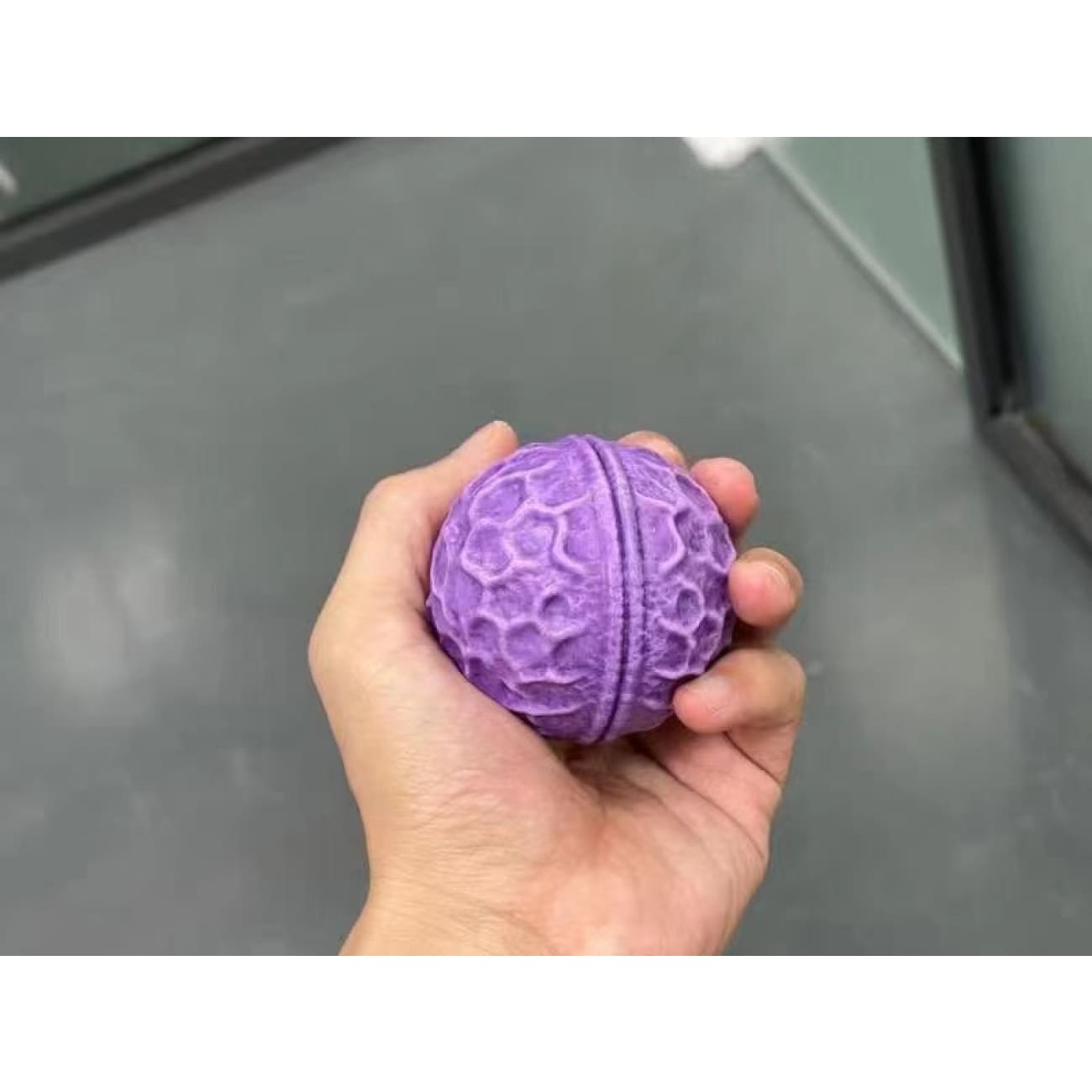 Dim Model Studio - Fat Buu with Hand Heart 