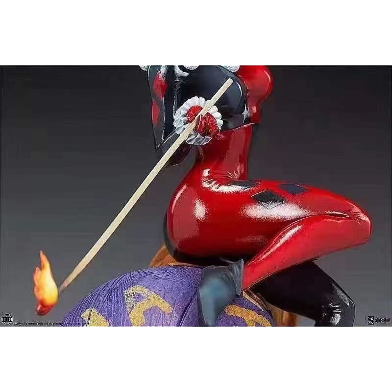 Diorama by Sideshow Collectibles - Harley Quinn and The Joker