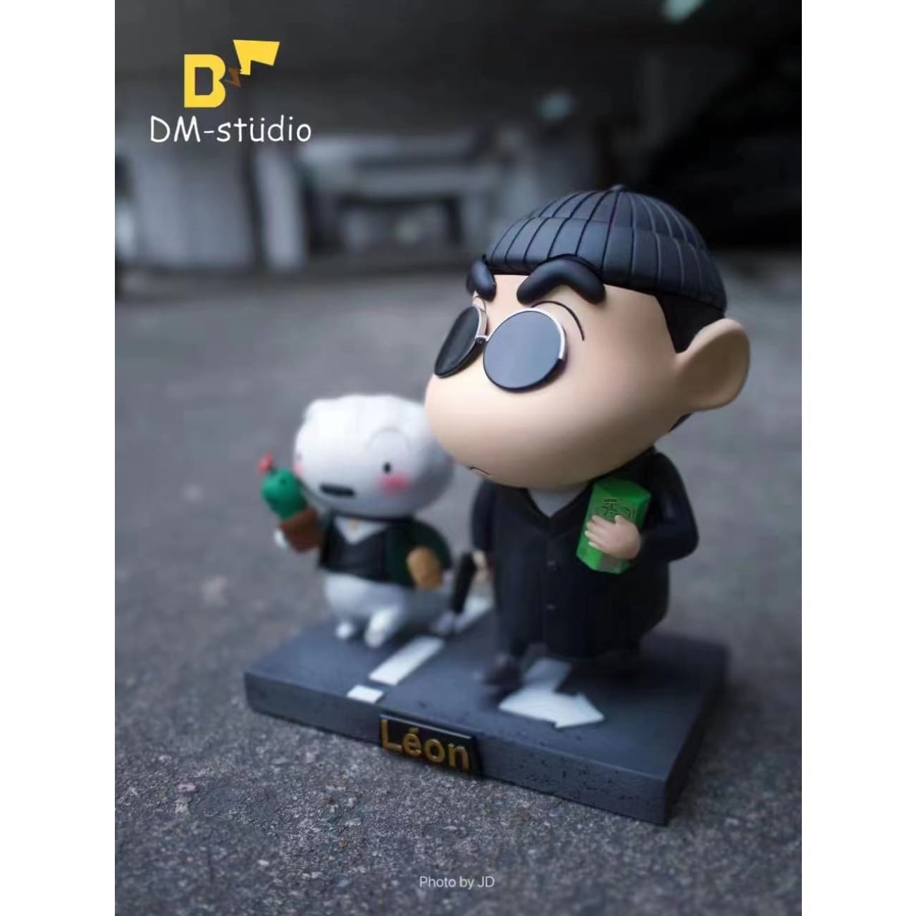DM Studio - Shin chan and Shiro