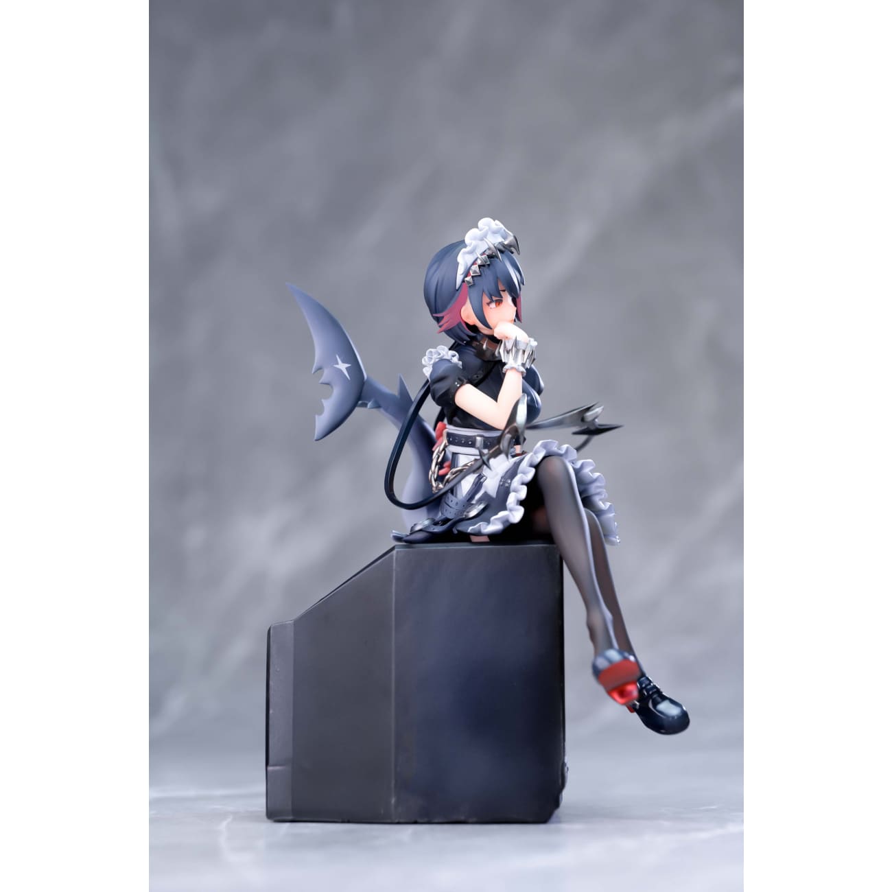 Dolphin Studio - Ellen Joe Gold TV Ver.