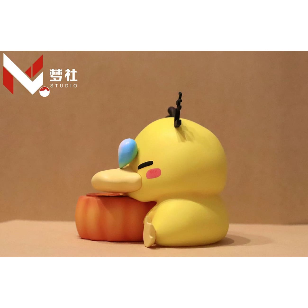 Dream Club Studio - Sleeping Psyduck