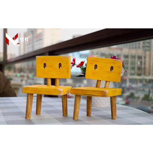 Dream Club Studio - Suzume’s Chair [2 Variants]
