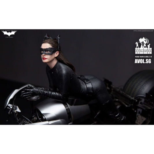 QueenStudios - Cat Woman on Bike [1/6 scale] 
