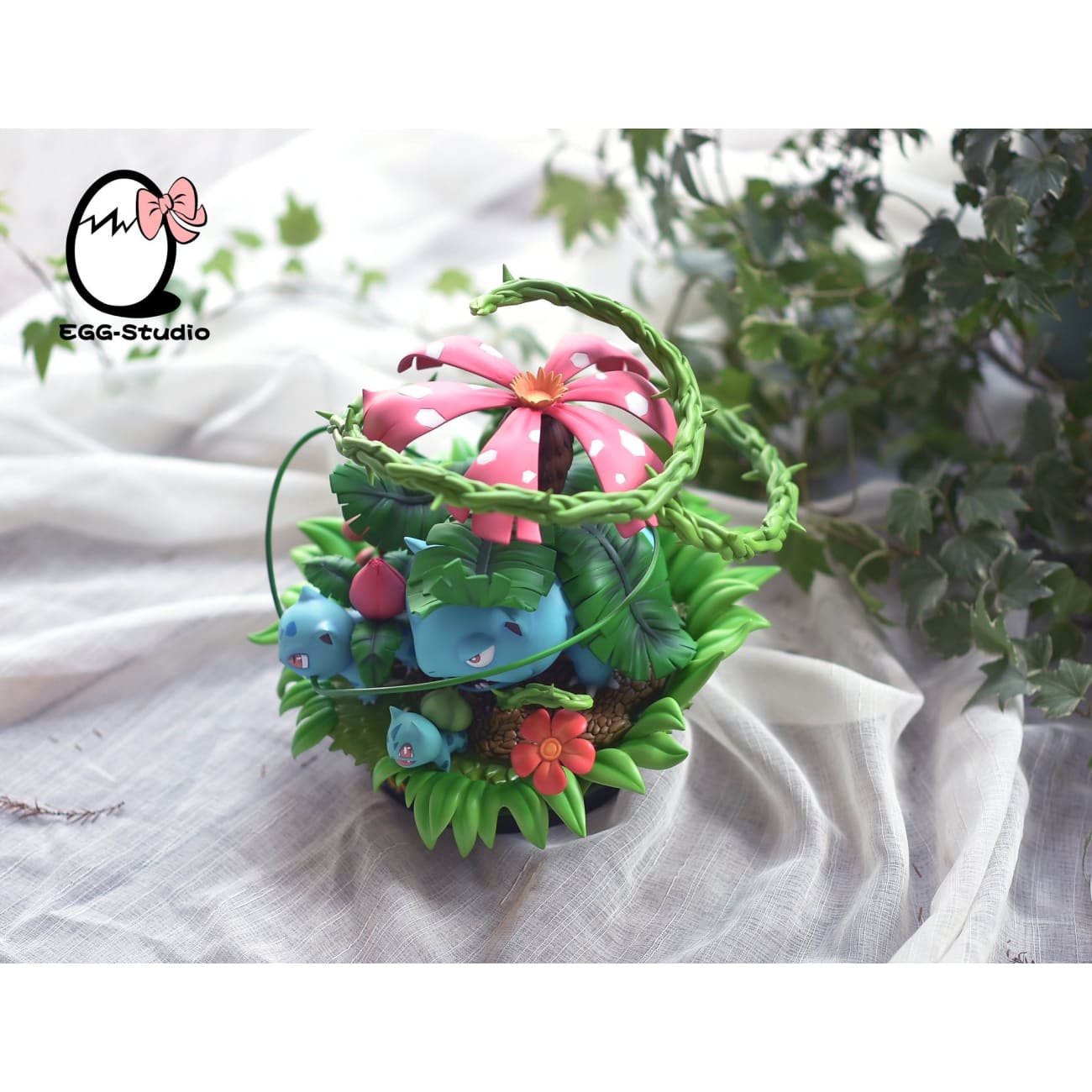 Egg Studio - Bulbasaur Evolution Family (Regular)