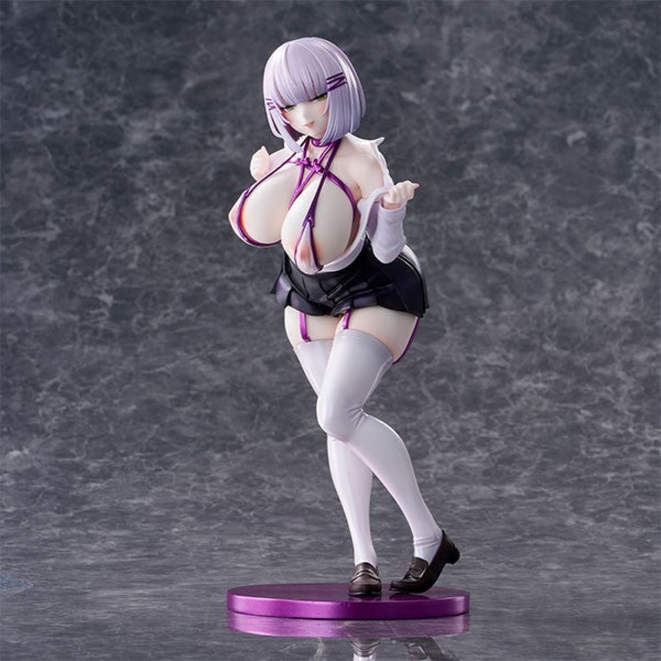 Eighteen Studio - Silver Hair Girl