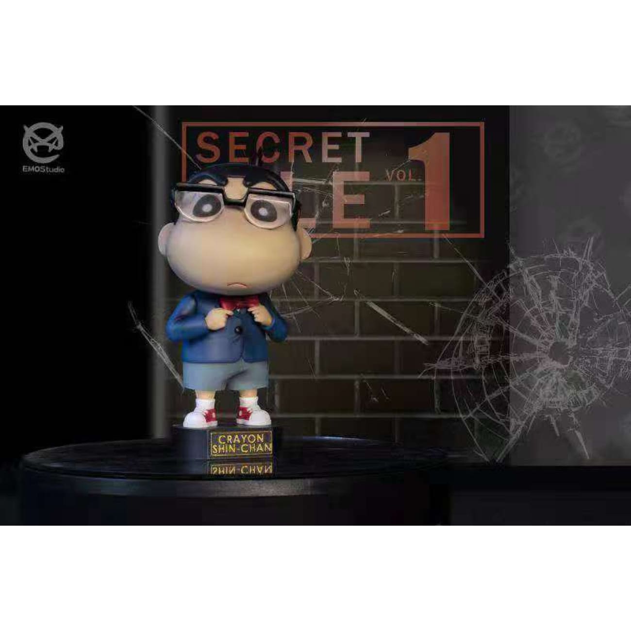 EMO Studio - Crayon Shin chan as Detective Conan