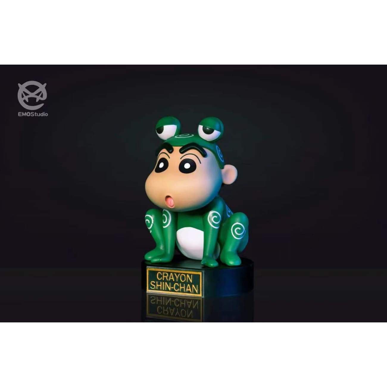 EMO Studio - Shin Chan Cosplay Frog