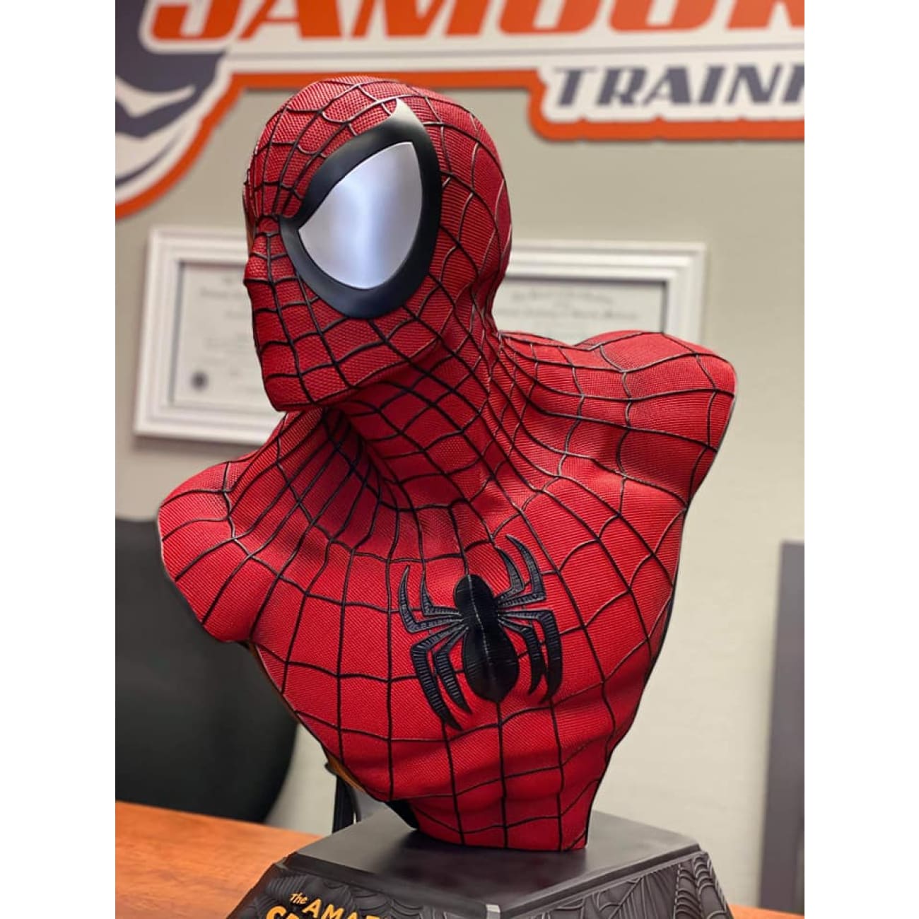 EXO Studio - Spiderman Retro Bust [1/1 Scale]