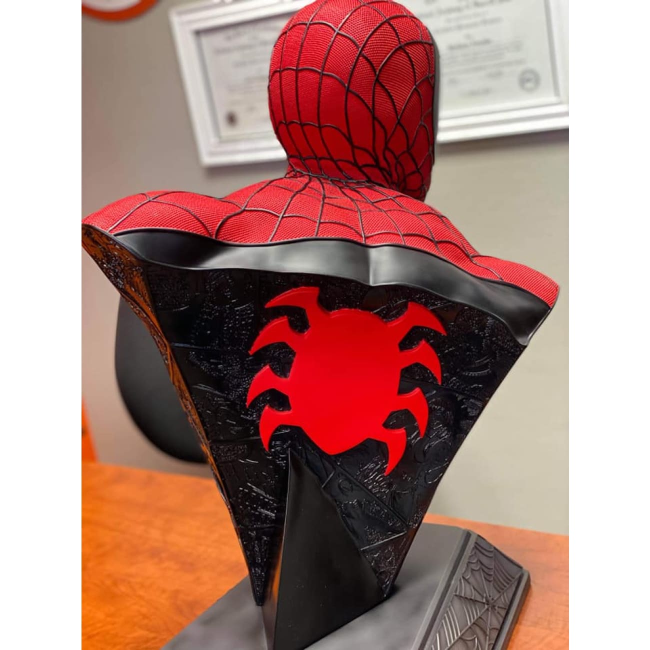 EXO Studio - Spiderman Retro Bust [1/1 Scale]