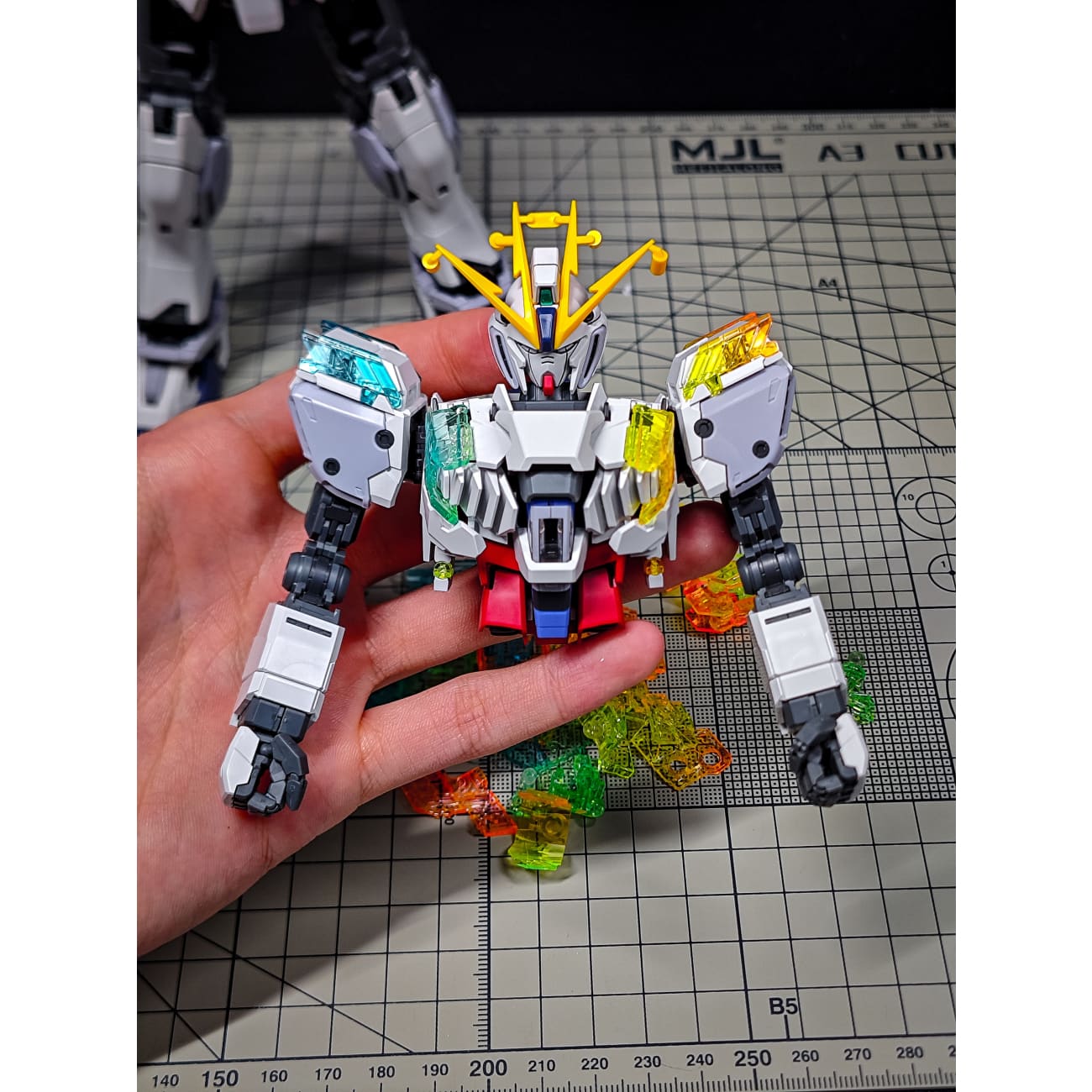 Fan Xing Studio x NoTop Model Club - MG Narrative Gundam