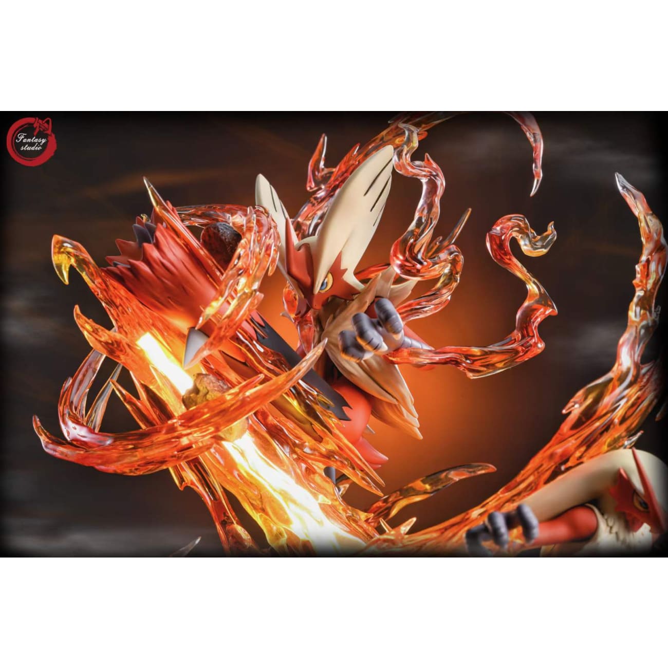 Fantasy Studio - Blaziken Family Blaze Kick
