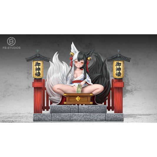 FB Studio - Black White Fox