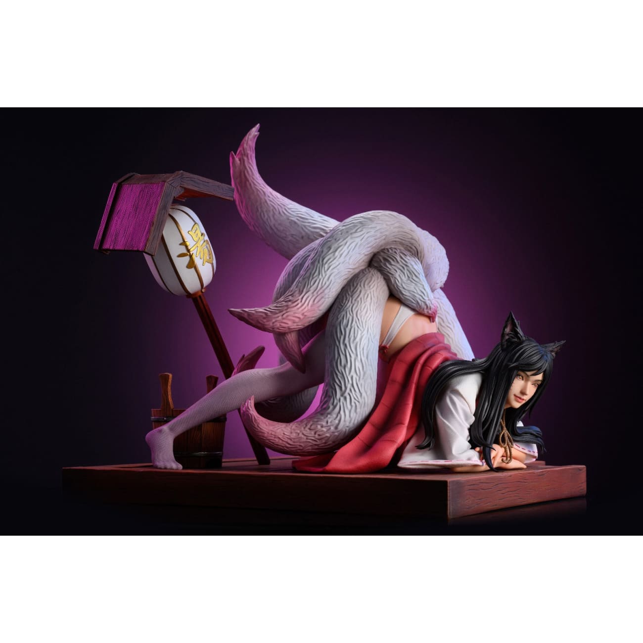 Fireball Studio - The Nine-Tailed Fox Ahri [2 Variants]