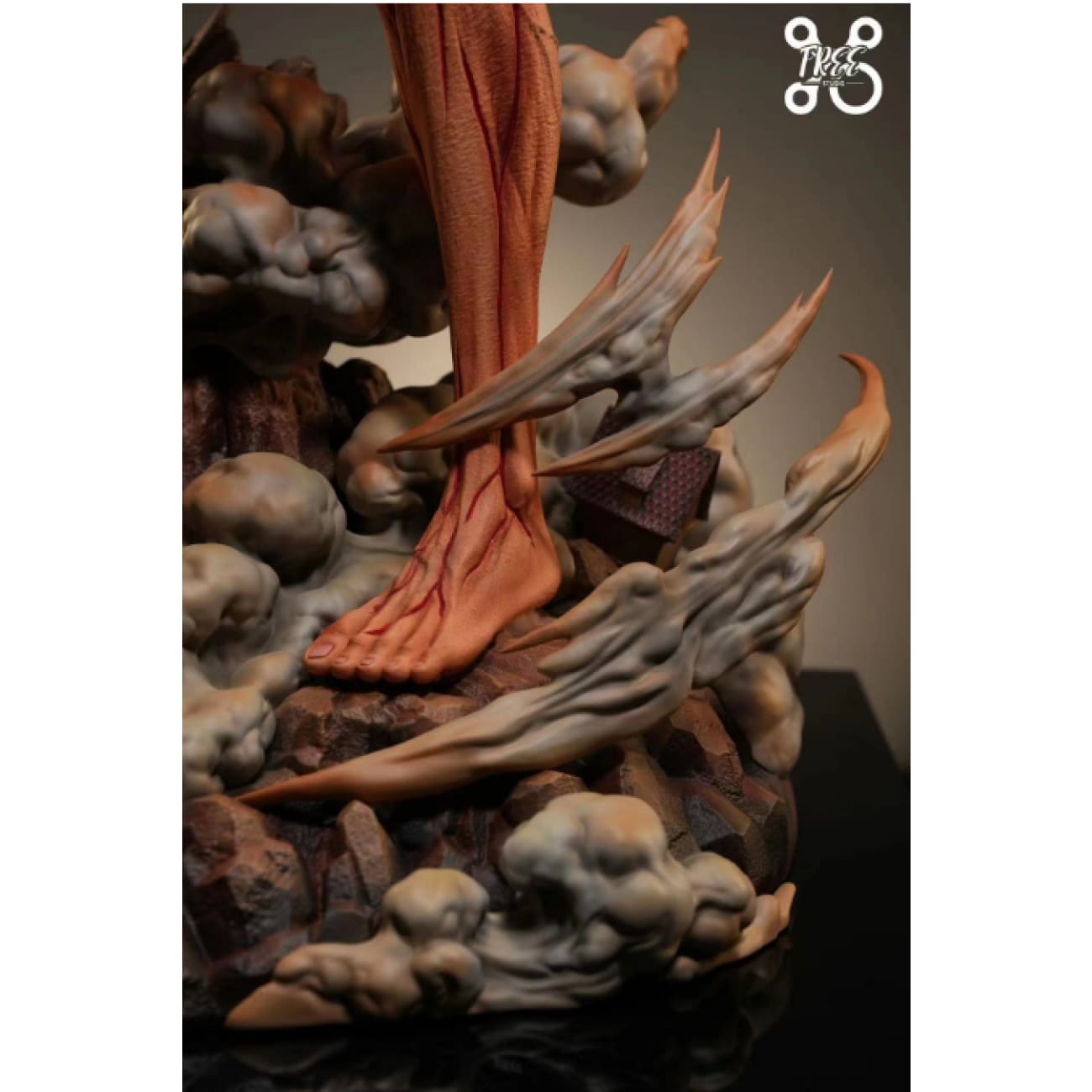 Free Studio - Attack Titan Eren Yeager [2 Variants]