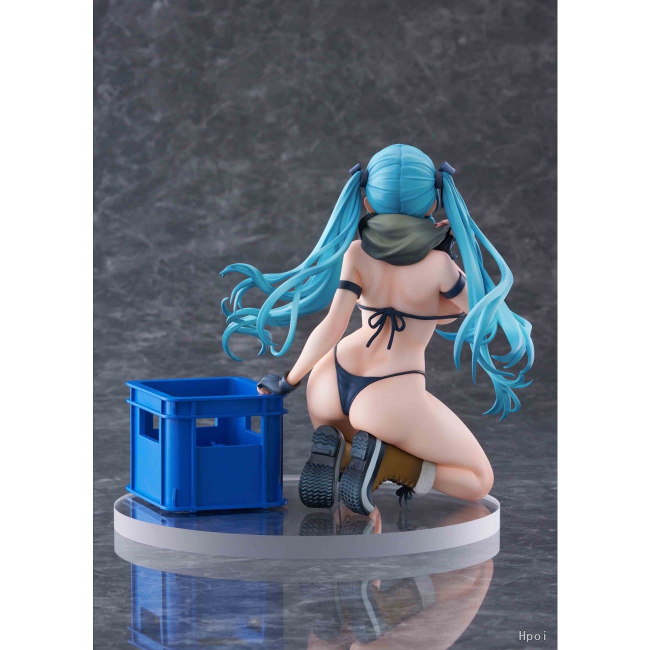 Golden Head Studio - Warehouse Aoko [2 Variants]