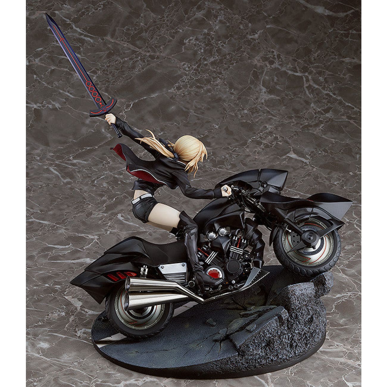 Good Smile Company (GSC) - Artoria Pendragon Saber & Cuirassier Noir