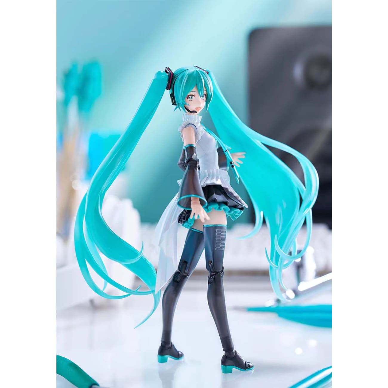 Good Smile Company (GSC) - Hatsune Miku Happy 16th Birthday Ver.