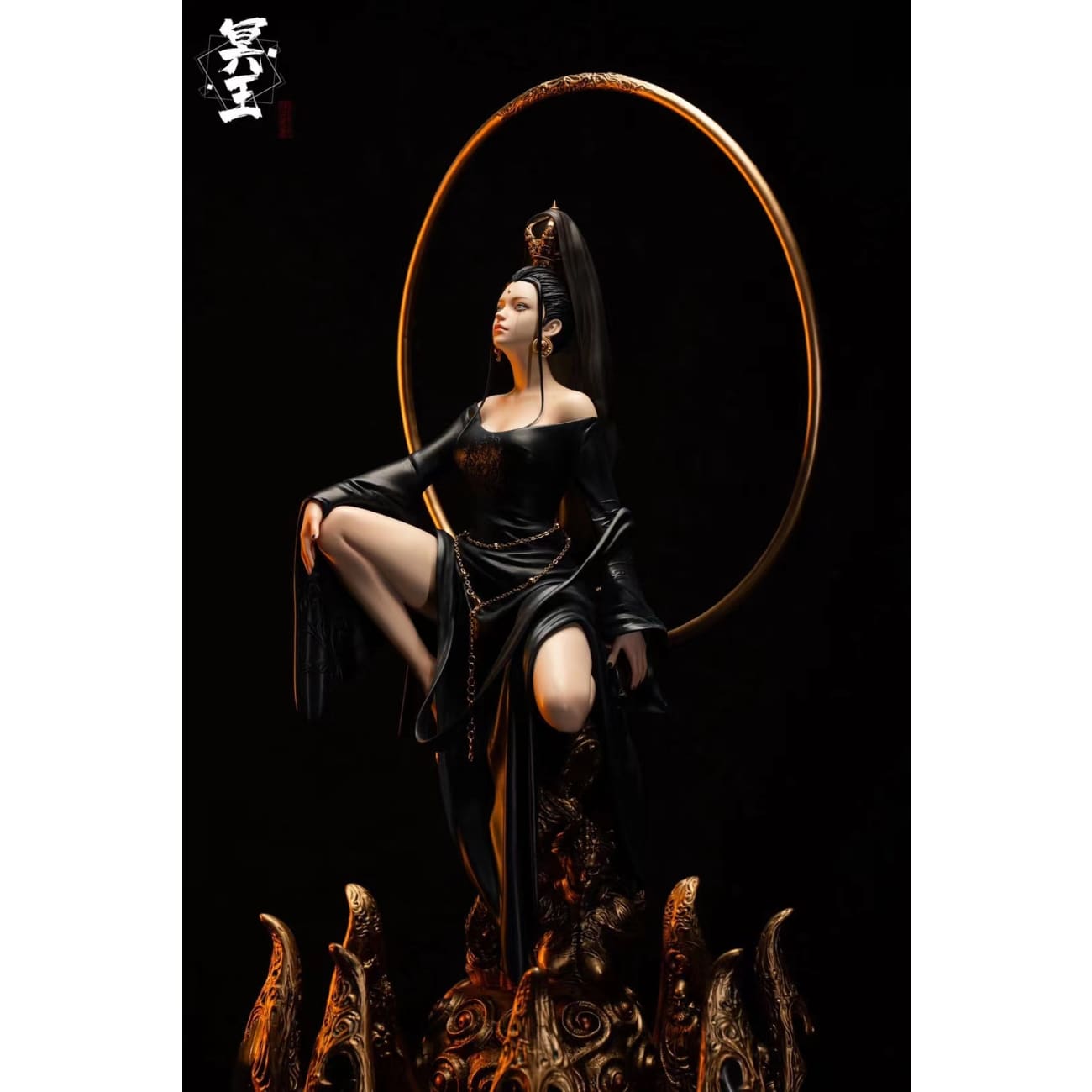 Hades Studio - Lotus Goddess [Black / White]