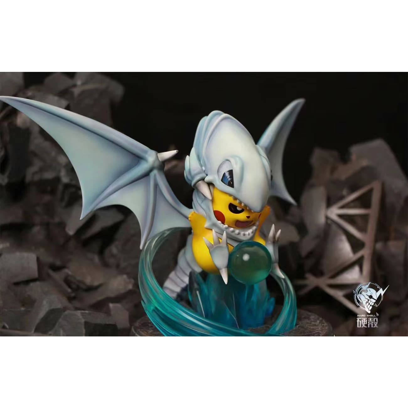 Hard Shell Studio - Pikachu cosplay as Blue Eyes 