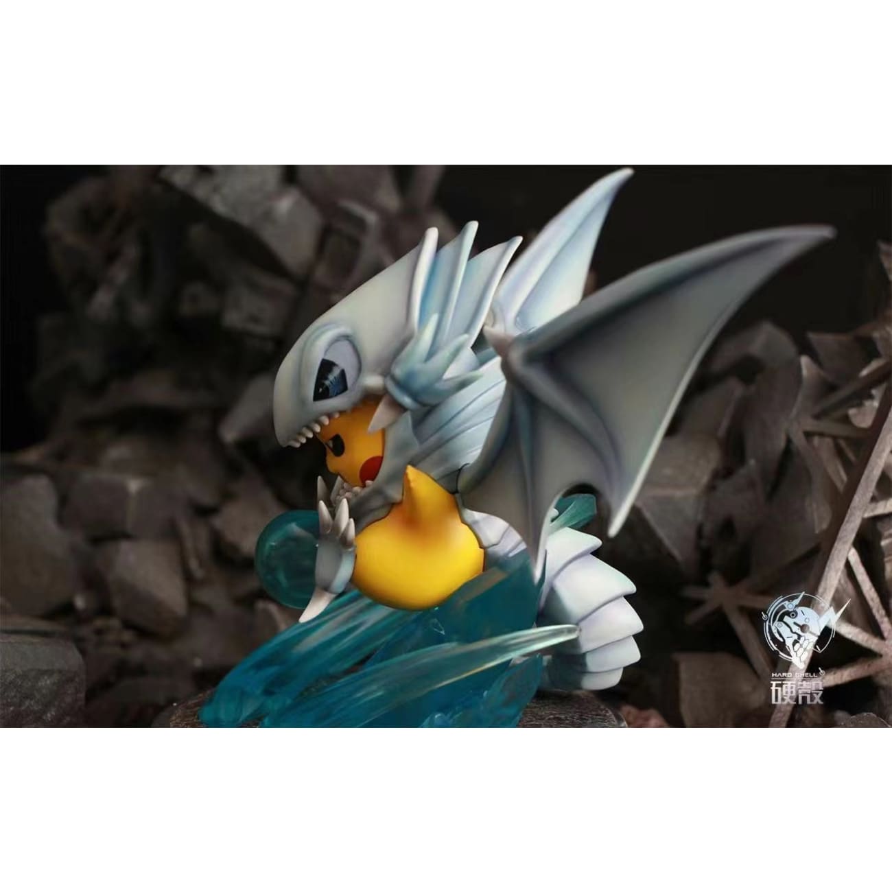Hard Shell Studio - Pikachu cosplay as Blue Eyes 