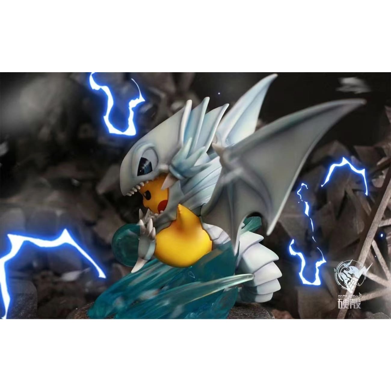 Hard Shell Studio - Pikachu cosplay as Blue Eyes 