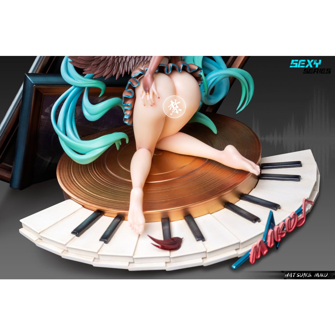 Huan Ying Studio / YU Studio - Hatsune Miku [2 Variants]